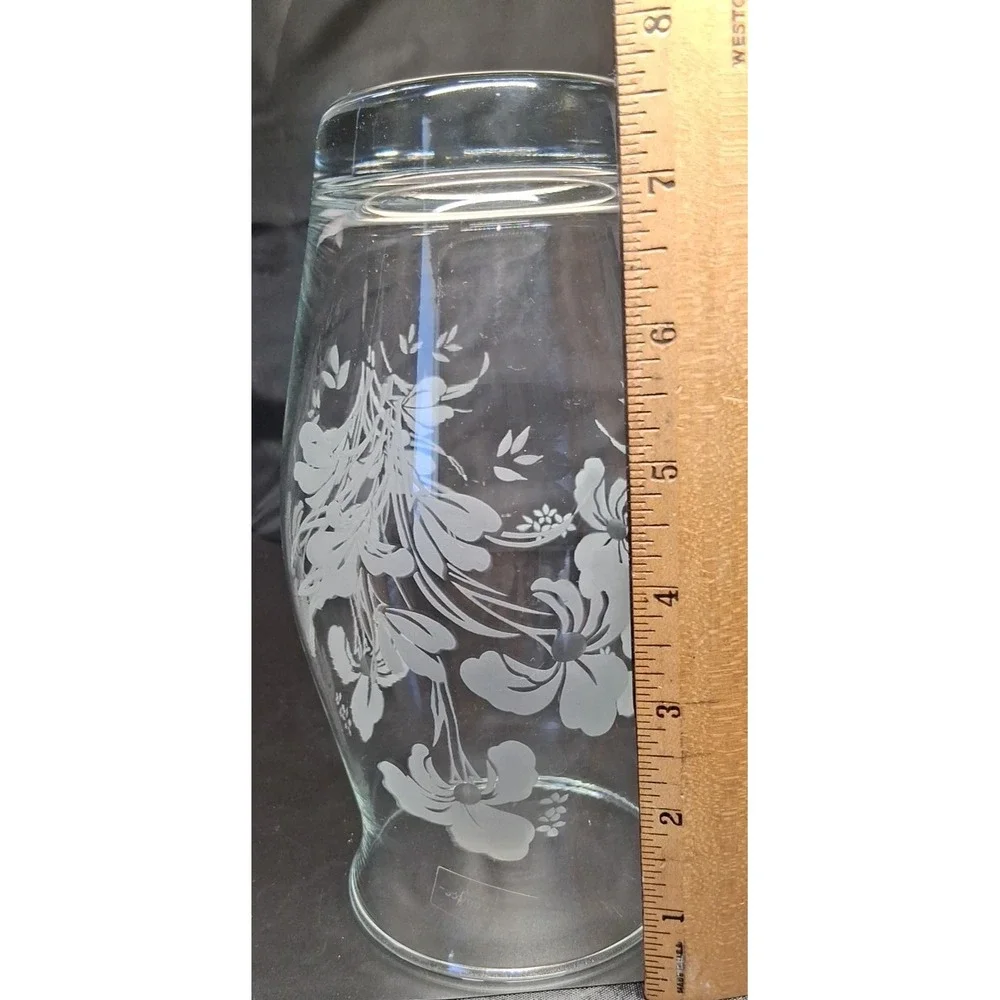 Vintage Vase Turkish Daisy's Pasabahce Hand Blown Etched Glass 7 7/8